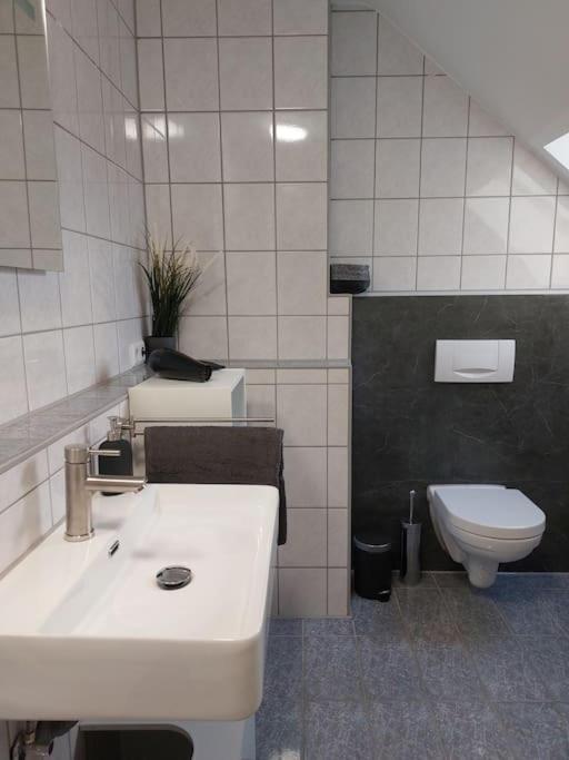 Rooftop Apartmens Ulm - Komfortable Neue Gemeinschaftsunterkunft Im Herzen Von Ulm - Raum 1 エクステリア 写真